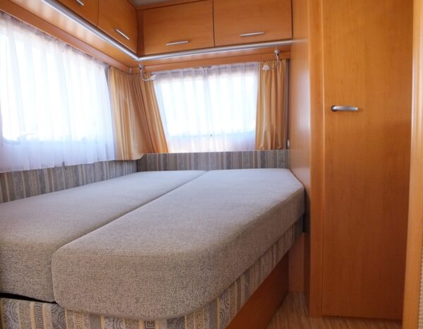 ERIBA-HYMER Living 465 bj.2005, met AIRCO, MOVER, VOORTENT - Afbeelding 9