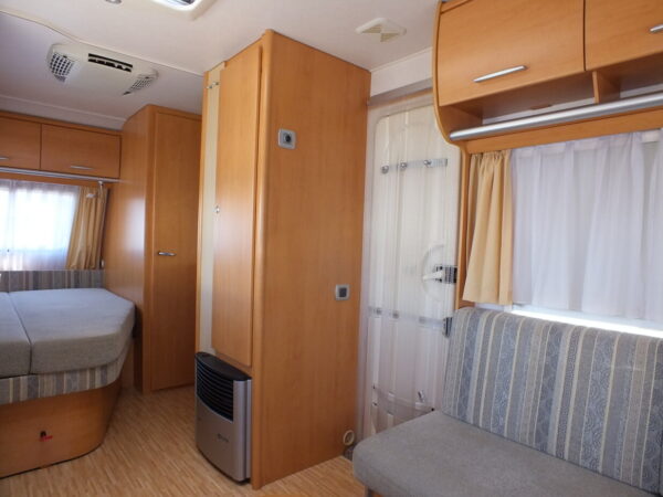 ERIBA-HYMER Living 465 bj.2005, met AIRCO, MOVER, VOORTENT - Afbeelding 17