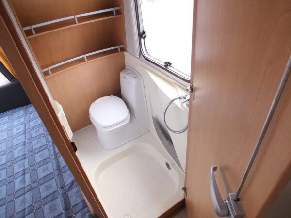 KNAUS Sudwind 500 FU bj.2006, met MOVER, AIRCO, VOORTENT - Afbeelding 21