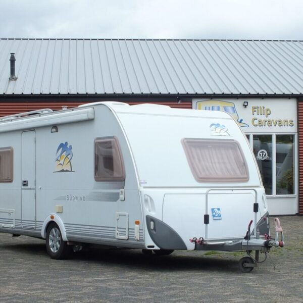 KNAUS Sudwind 500 FU bj.2006, met MOVER, AIRCO, VOORTENT