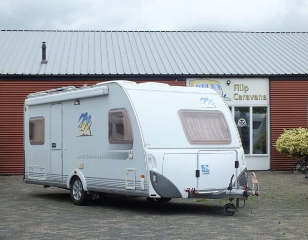 KNAUS Sudwind 500 FU bj.2006, met MOVER, AIRCO, VOORTENT
