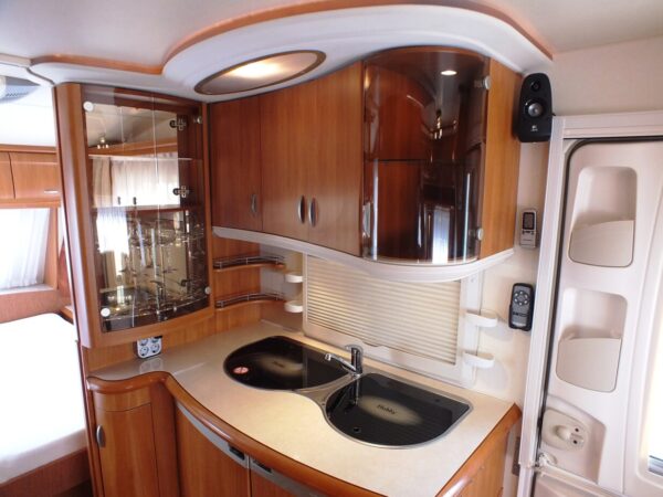 HOBBY Excellent 540 UFF bj.2007, met AIRCO, MOVER, QUEENSBED - Afbeelding 13
