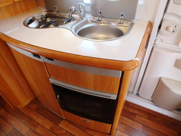 HOBBY Excellent 540 UFF bj.2007, met AIRCO, MOVER, QUEENSBED - Afbeelding 15