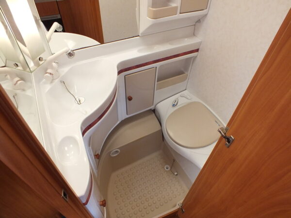 HOBBY Excellent 540 UFF bj.2007, met AIRCO, MOVER, QUEENSBED - Afbeelding 20