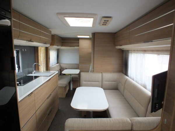 ADRIA Adora 613 PK bj.2016, 8 SLAAPPLAATSEN, MOVER, ALDE, DOUCHE, VOORTENT - Afbeelding 9