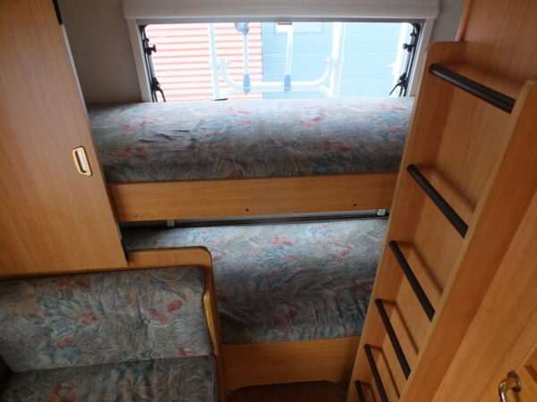 LMC Luxus 490 bj.96, 5 SLAAPPLAATSEN, STAPELBED, VOORTENT, LUIFEL - Afbeelding 12
