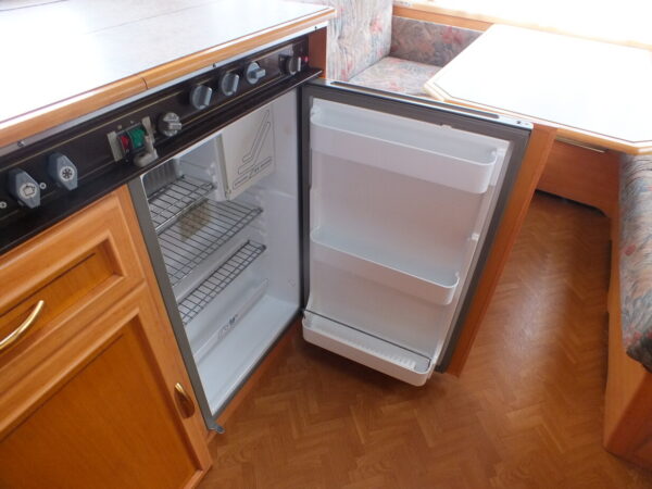 LMC Luxus 490 bj.96, 5 SLAAPPLAATSEN, STAPELBED, VOORTENT, LUIFEL - Afbeelding 20
