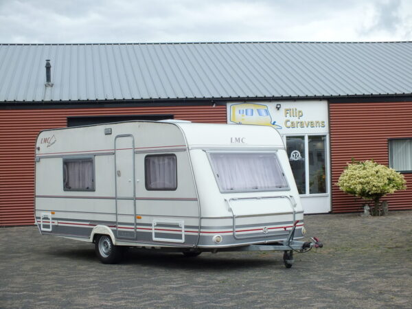 LMC Luxus 490 bj.96, 5 SLAAPPLAATSEN, STAPELBED, VOORTENT, LUIFEL
