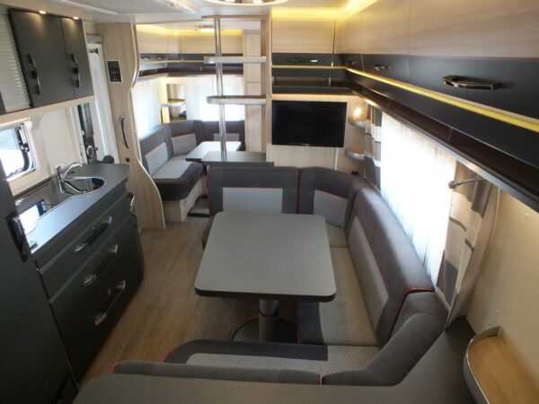 HOBBY De Luxe 650 KMFE bj.2017, 7 SLAAPPLAATSEN, MOVER - Afbeelding 9