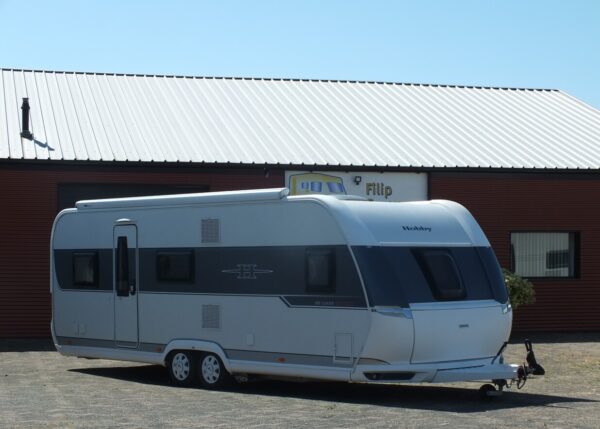 HOBBY De Luxe 650 KMFE bj.2017, 7 SLAAPPLAATSEN, MOVER