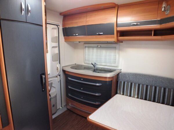 HOBBY De Luxe 400 SFE bj.2011, TOP STAAT, VOORTENT, LUIFEL - Afbeelding 13