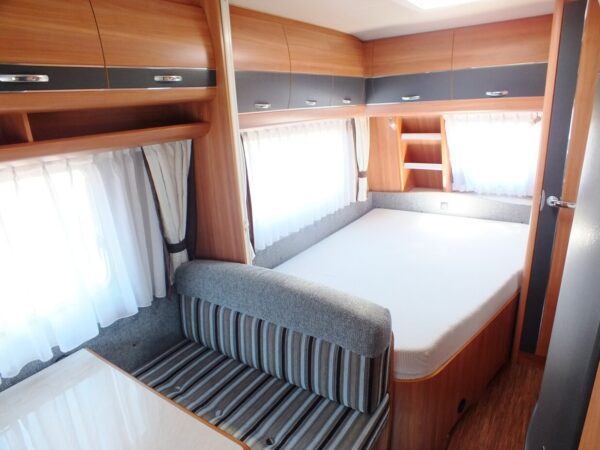 HOBBY De Luxe 400 SFE bj.2011, TOP STAAT, VOORTENT, LUIFEL - Afbeelding 6
