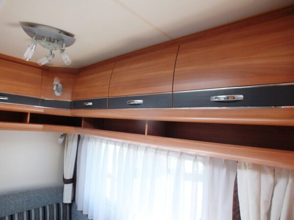 HOBBY De Luxe 400 SFE bj.2011, TOP STAAT, VOORTENT, LUIFEL - Afbeelding 29