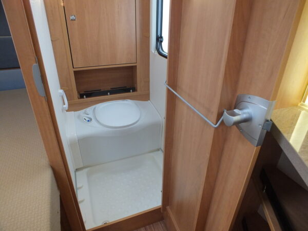 DETHLEFFS Camper 390 FS bj.2015, MOVER, SATELLIET, VOORTENT - Afbeelding 24