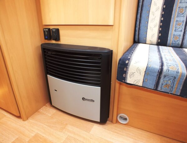 DETHLEFFS Camper 450 bj.2002, VOORTENT, LUIFEL, 2 x UITBOUW - Afbeelding 24
