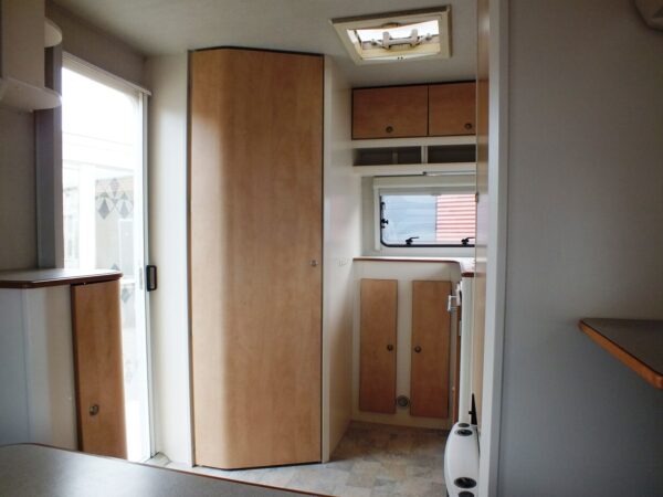 Kip Grey Line 1999 met mover, satelliet antenne en luifel - Afbeelding 8