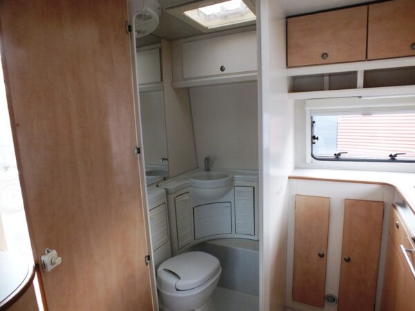 Kip Grey Line 1999 met mover, satelliet antenne en luifel - Afbeelding 12