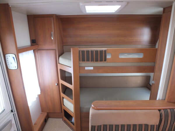 Hobby Excellent 560 KMFE, bj.2010, 6 persoons, voortent, luifel - Afbeelding 10
