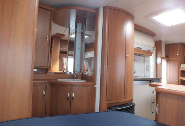 Hobby Excellent 560 KMFE, bj.2010, 6 persoons, voortent, luifel - Afbeelding 22