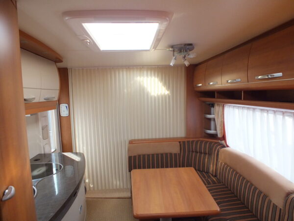 Hobby Excellent 560 KMFE, bj.2010, 6 persoons, voortent, luifel - Afbeelding 30