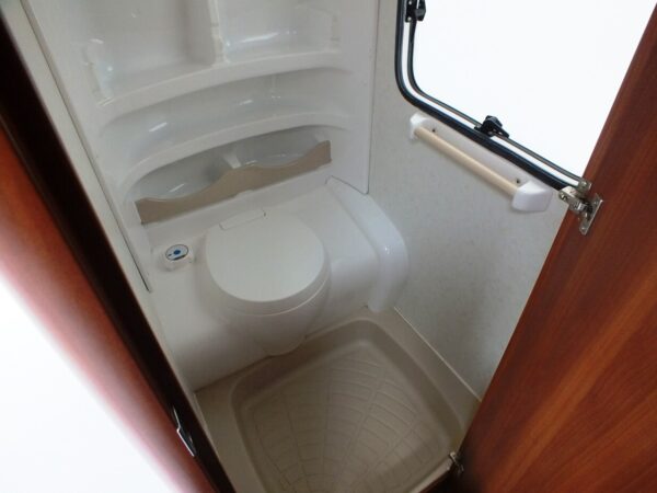Hobby Prestige 720 UKFE, bj.2011, 8 persoons met Isabella voortent - Afbeelding 22