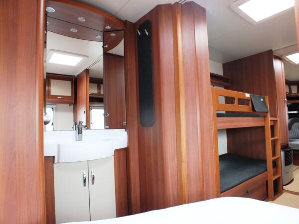 Hobby Prestige 720 UKFE, bj.2011, 8 persoons met Isabella voortent - Afbeelding 19