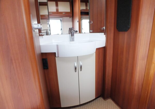 Hobby Prestige 720 UKFE, bj.2011, 8 persoons met Isabella voortent - Afbeelding 18