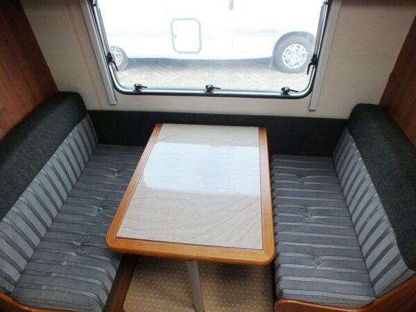 Hobby Prestige 720 UKFE, bj.2011, 8 persoons met Isabella voortent - Afbeelding 17