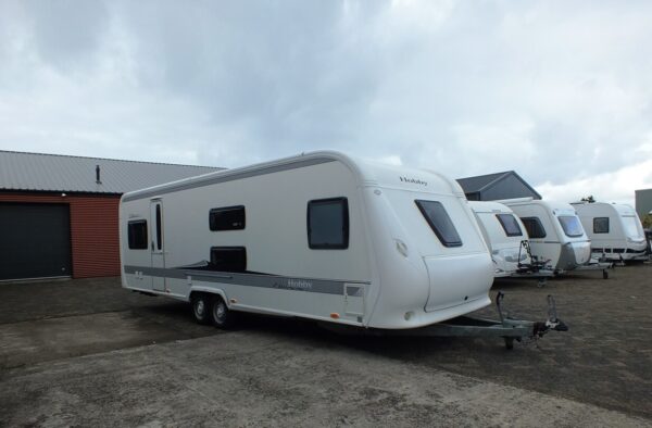 Hobby Prestige 720 UKFE, bj.2011, 8 persoons met Isabella voortent