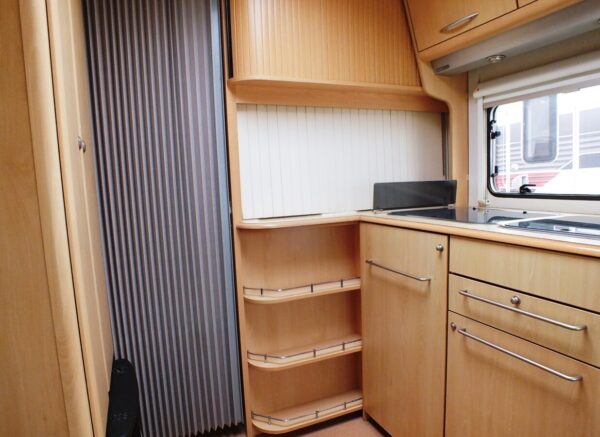 Chateau Calista 450, Bj. 2001 Met Boiler en Dorema voortent - Afbeelding 9