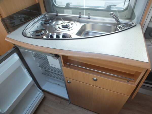 Beyerland Sprinter Sport 470 TKM, bj. 2008 met voortent - Afbeelding 19