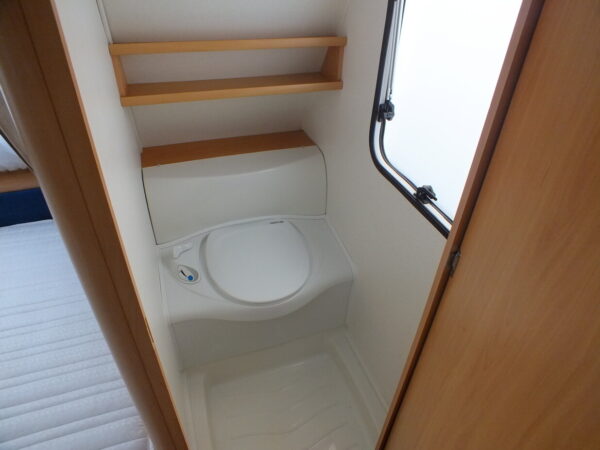 Beyerland Sprinter Sport 470 TKM, bj. 2008 met voortent - Afbeelding 22