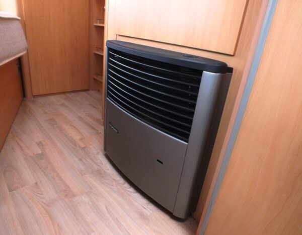 Beyerland Sprinter Sport 470 TKM, bj. 2008 met voortent - Afbeelding 24