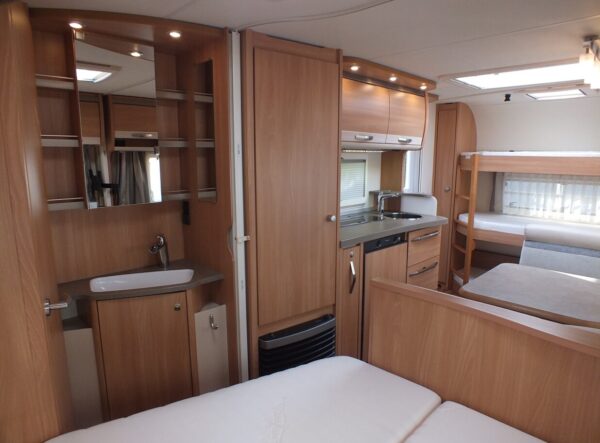 KNAUS Sudwind 500 FSK bj.2014, 7 slaapplaatsen, met VOORTENT - Afbeelding 25