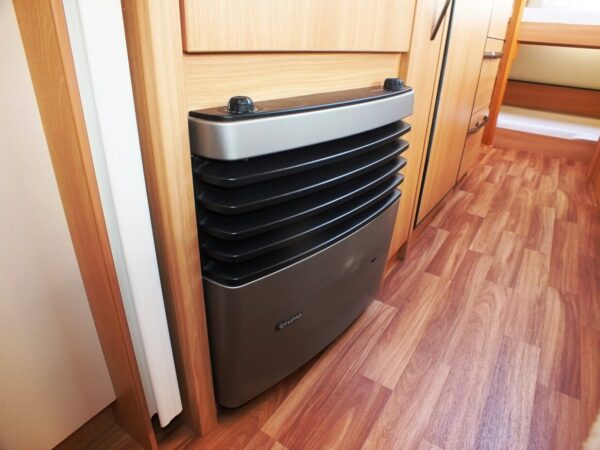 KNAUS Sudwind 500 FSK bj.2014, 7 slaapplaatsen, met VOORTENT - Afbeelding 28
