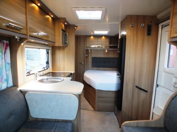 BAILEY PEGASUS VERONA bj.2016, met MOVER en DOUCHE - Afbeelding 7