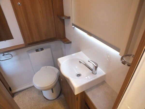 BAILEY PEGASUS VERONA bj.2016, met MOVER en DOUCHE - Afbeelding 27