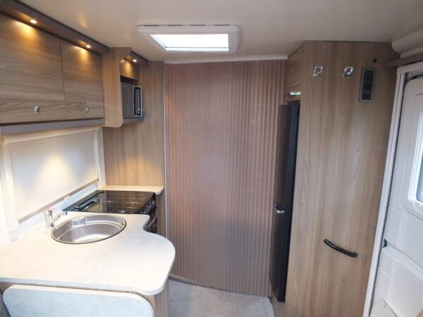 BAILEY PEGASUS VERONA bj.2016, met MOVER en DOUCHE - Afbeelding 28