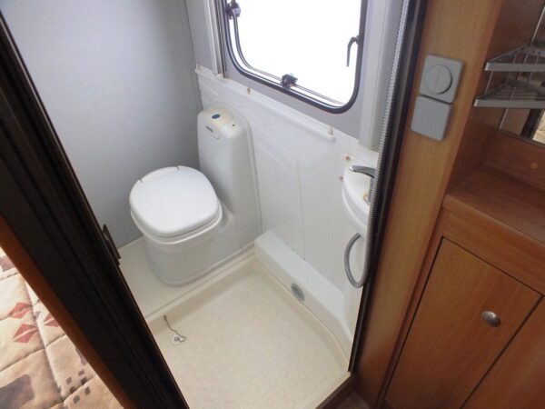 KNAUS Eurostar 650, bj.2000, 6 persoons, douche, voortent - Afbeelding 22