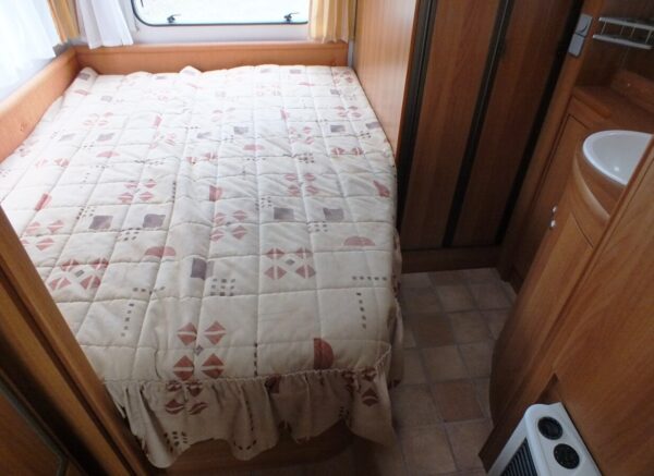KNAUS Eurostar 650, bj.2000, 6 persoons, douche, voortent - Afbeelding 13