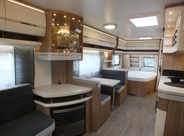 HOBBY Excellent 650 UMFE bj.2021, 5 SLAAPPLAATSEN, VOORTENT - Afbeelding 11