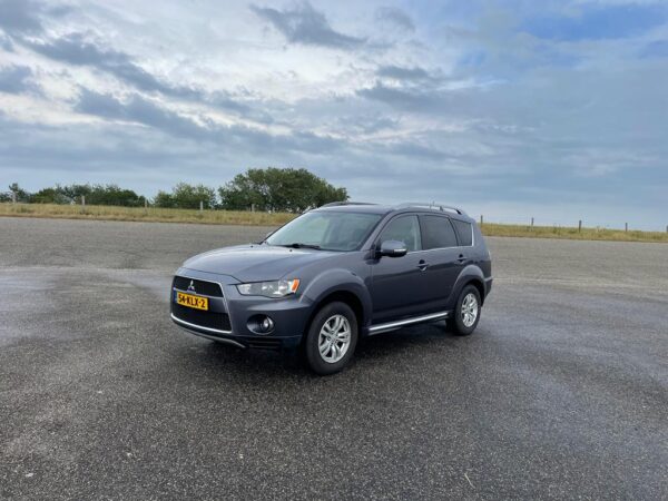 Mitsubishi Outlander 2.0 MPI 2WD 2010 Grijs - Afbeelding 3