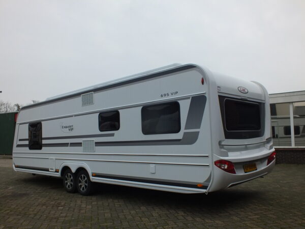 LMC Exquisit 695 VIP, QUEENSBED, DOUCHE, MIDDENZIT - Afbeelding 3