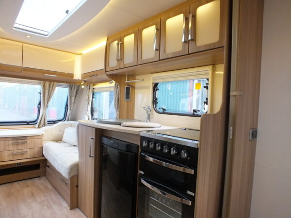 LUNAR Clubman bj.2015, QUEENSBED, ALDE, MOVER, DOUCHE, VOORTENT - Afbeelding 21