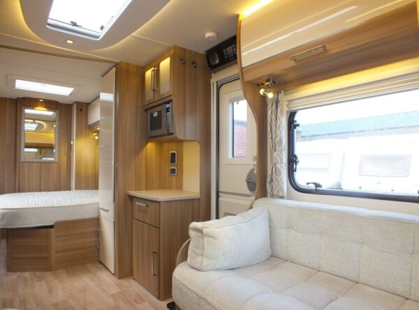 LUNAR Clubman bj.2015, QUEENSBED, ALDE, MOVER, DOUCHE, VOORTENT - Afbeelding 28