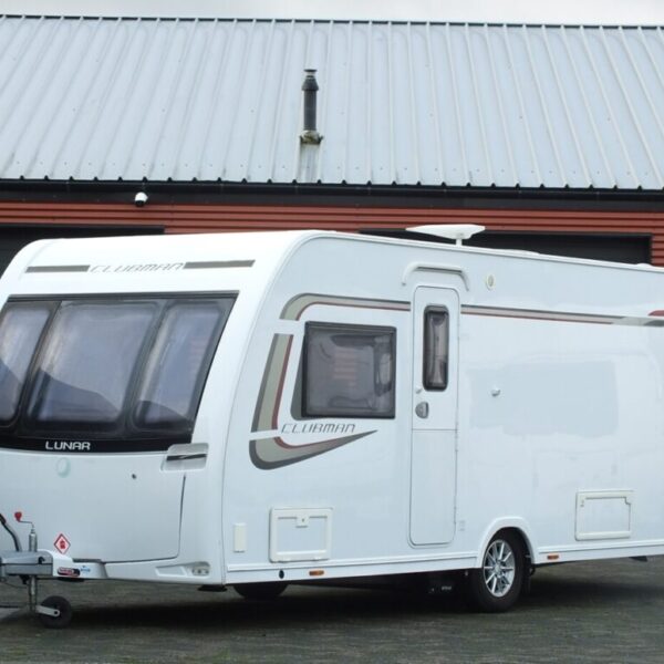 LUNAR Clubman bj.2015, QUEENSBED, ALDE, MOVER, DOUCHE, VOORTENT
