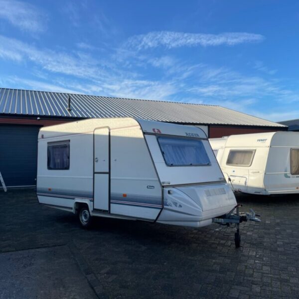 Adria Prima 5persoons bj.94 vootent EN luifel LICHTGEWICHT