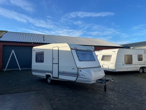 Adria Prima 5persoons bj.94 vootent EN luifel LICHTGEWICHT
