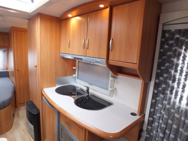 HOBBY De luxe Easy 560 KMFE bj.2006, KINDERKAMER, VOORTENT - Afbeelding 15