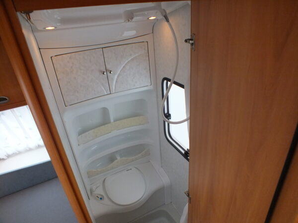 HOBBY De luxe Easy 560 KMFE bj.2006, KINDERKAMER, VOORTENT - Afbeelding 23